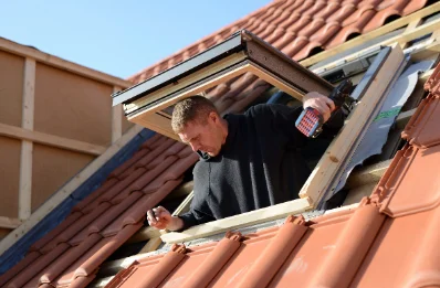 Pose de fenêtres de toit Velux à Leyrieu